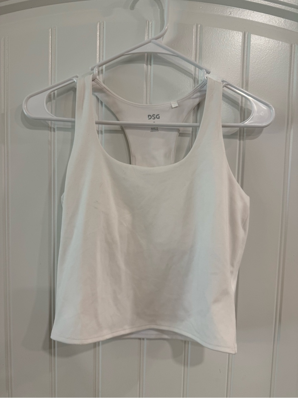 DSG White Women's Scoop Neck Tank Top Cropped Fit